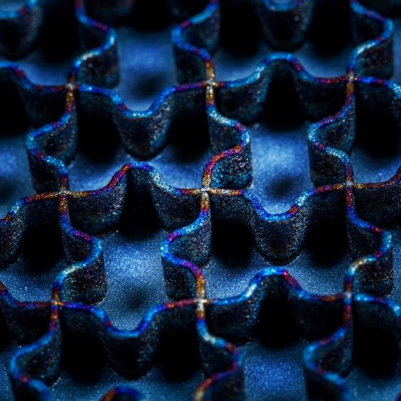 At center Materials for Society, the precious alloy of science for materials